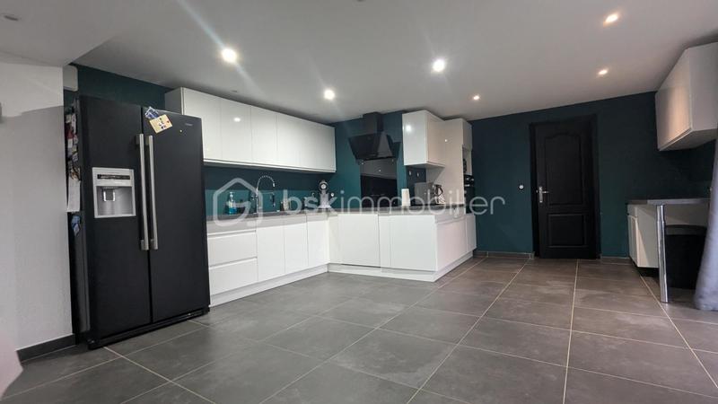 Corps de ferme - 242 m² - 8 pièces