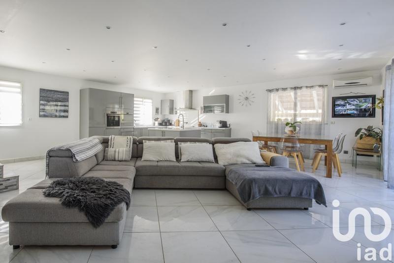 Maison - 226 m² - 8 pièces