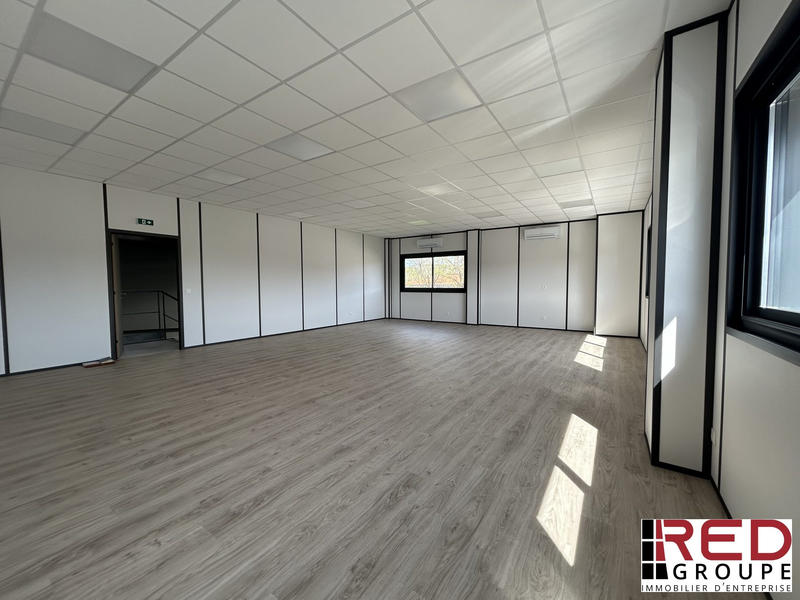 Entrepôt - 277 m²