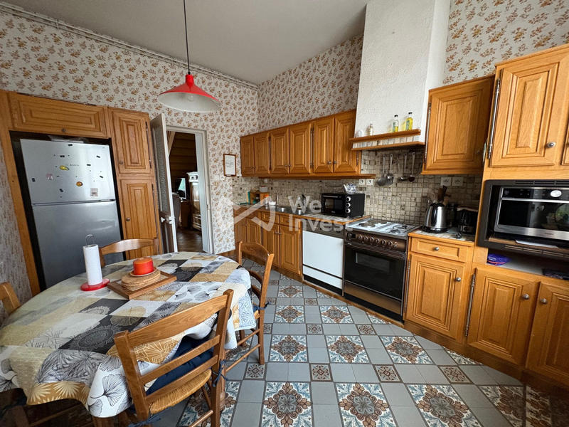 Maison - 184 m² - 7 pièces