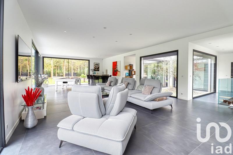 Maison de maîtres - 300 m² - 7 pièces