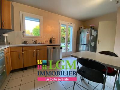 Maison - 140 m² - 5 pièces