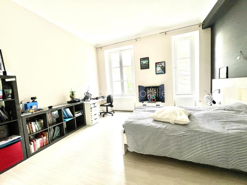 Maison bourgeoise - 200 m² - 7 pièces