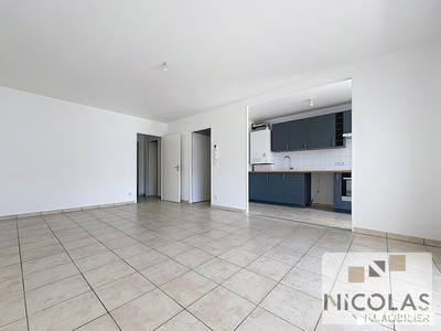 Appartement - 83 m² - 4 pièces