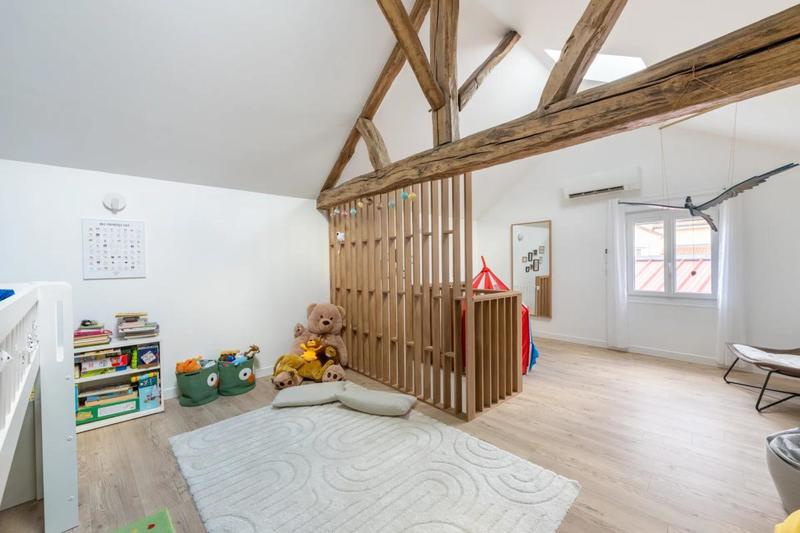 Maison - 166 m² - 6 pièces