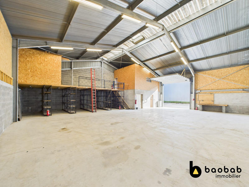 Local d'activités - 345 m² - 4 pièces