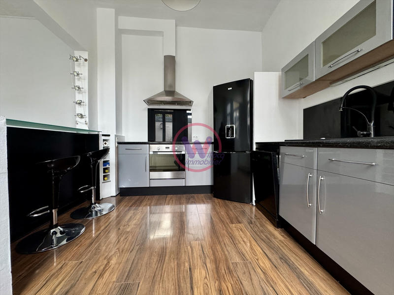 Maison - 182 m² - 7 pièces