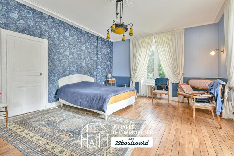 Château - 267 m² - 10 pièces