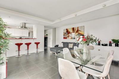 Appartement - 81 m² - 4 pièces