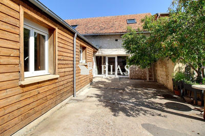 Maison - 298 m² - 10 pièces