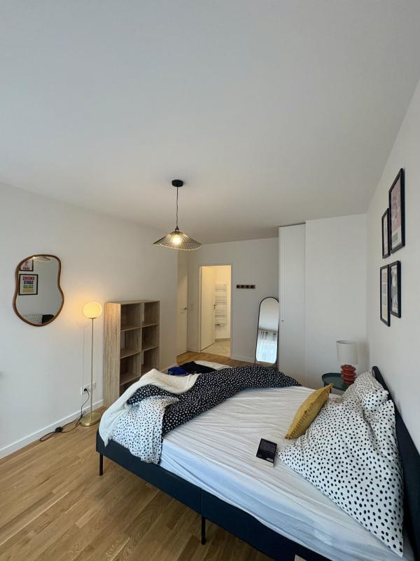 Chambre - 25 m² - 5 pièces