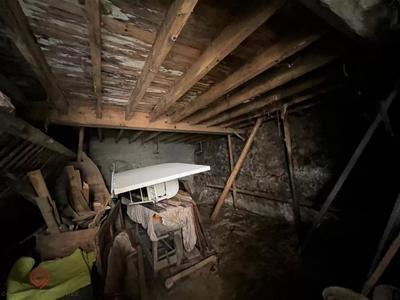 Maison - 300 m² - 4 pièces