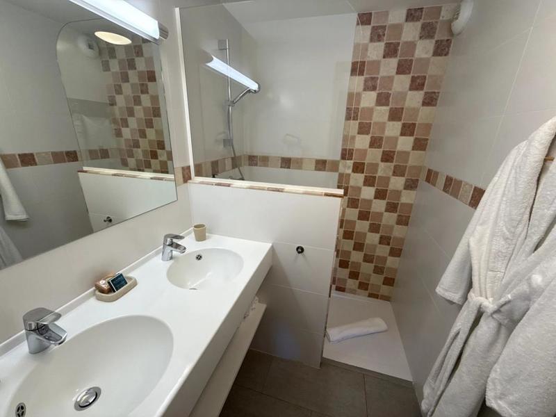 Châlet - 432 m² - 9 pièces