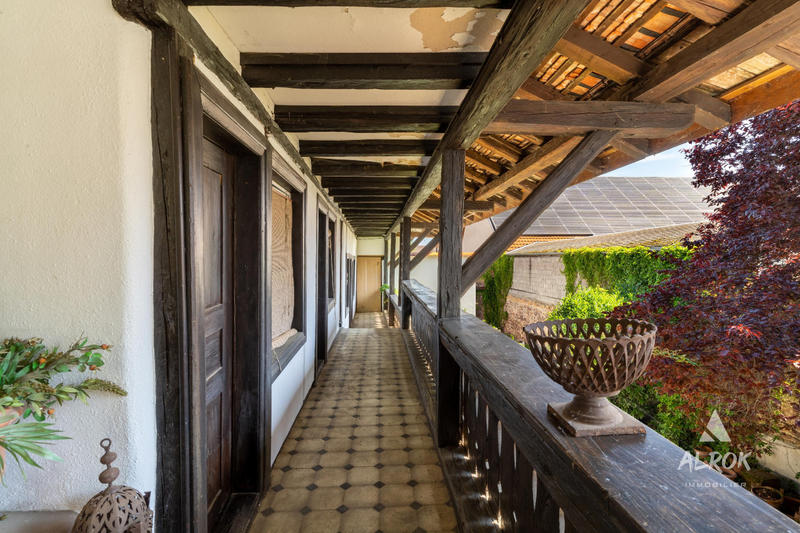 Maison - 583 m² - 16 pièces