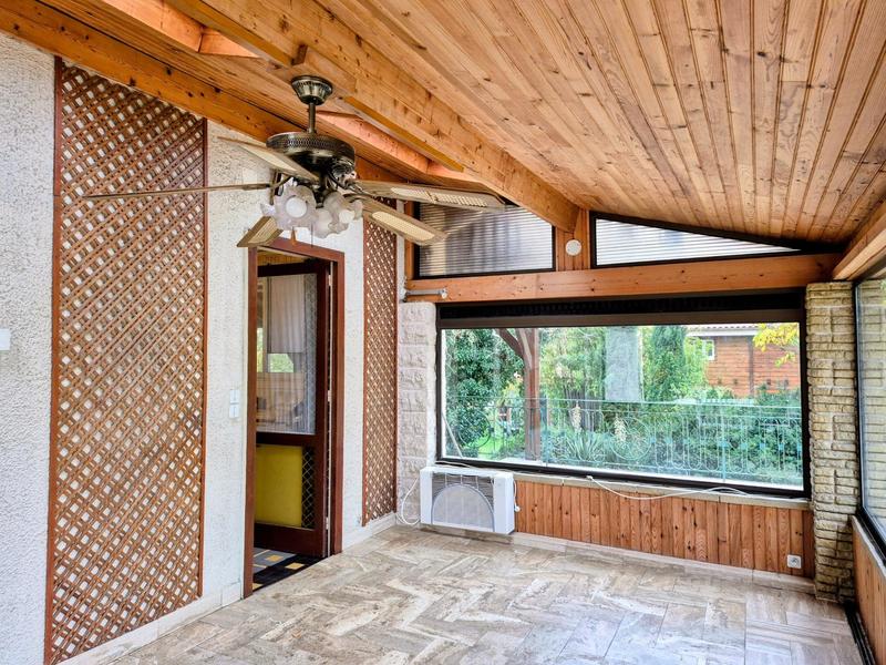 Maison - 219 m² - 5 pièces