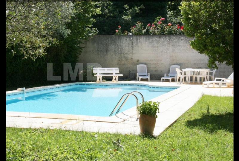 Maison provençale - 264 m² - 11 pièces