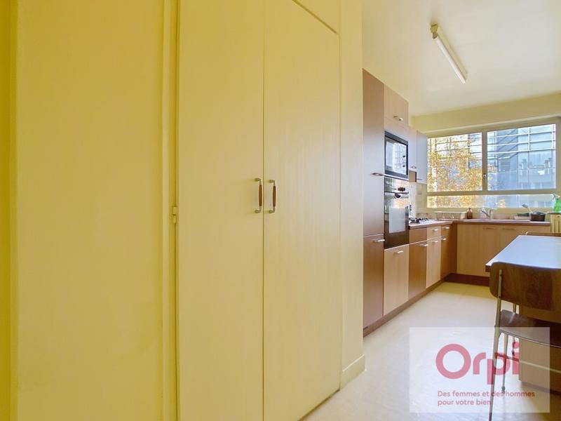 Appartement - 82 m² - 3 pièces