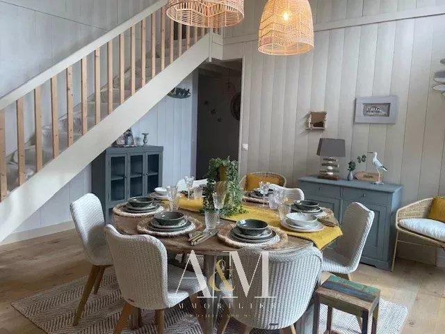 Villa - 170 m² - 8 pièces