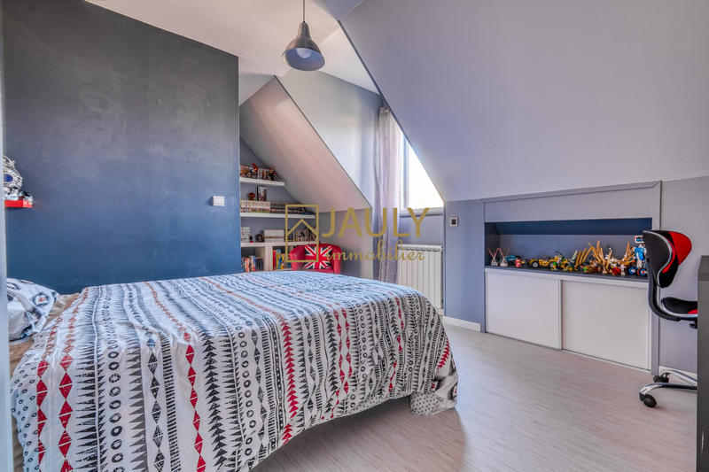 Maison traditionnelle - 173 m² - 7 pièces