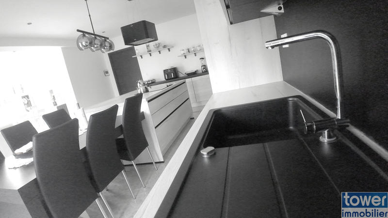 Maison - 203 m² - 7 pièces