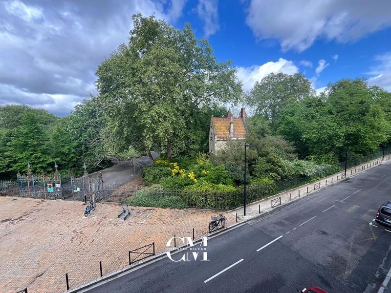 Appartement - 90 m² - 4 pièces