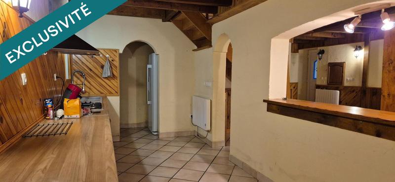 Maison - 302 m² - 9 pièces