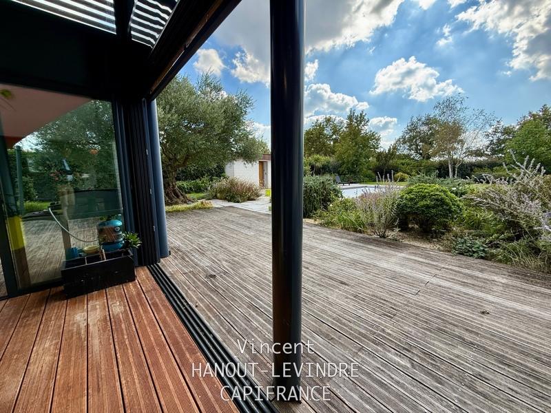 Maison - 245 m² - 9 pièces