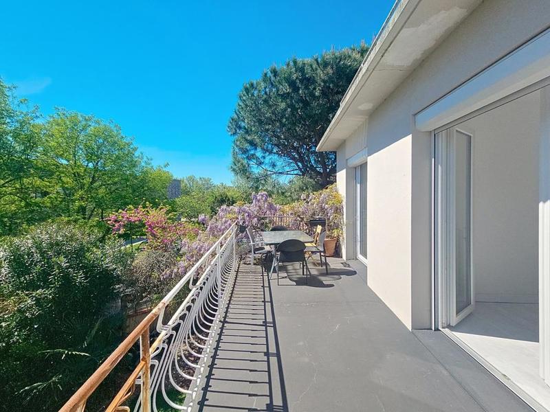 Appartement - 93 m² - 4 pièces