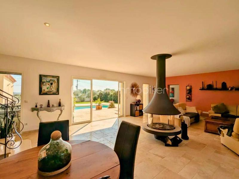 Demeure - 196 m² - 5 pièces