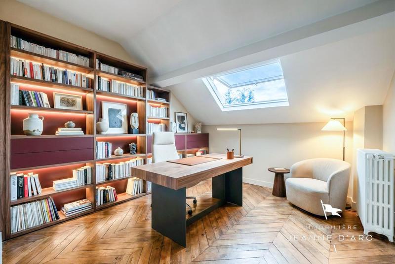 Maison - 238 m² - 8 pièces