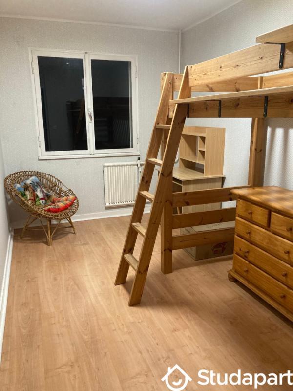 Chambre - 9 m² - 1 pièce