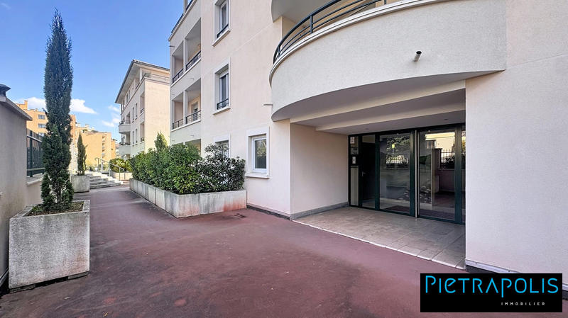 Appartement - 74 m² - 3 pièces