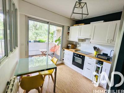 Appartement - 96 m² - 5 pièces