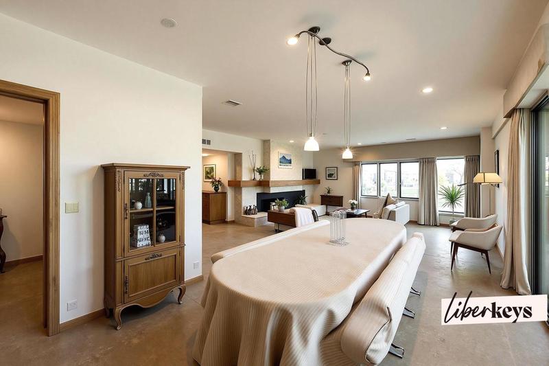 Maison - 330 m² - 12 pièces