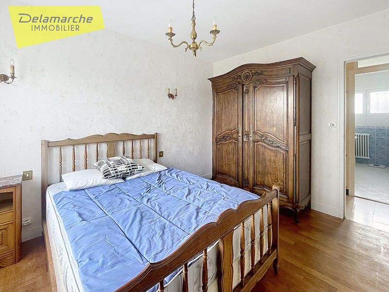 Maison - 121 m² - 7 pièces