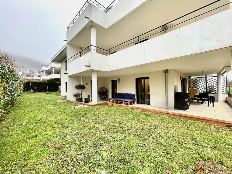 Appartement - 90 m² - 4 pièces