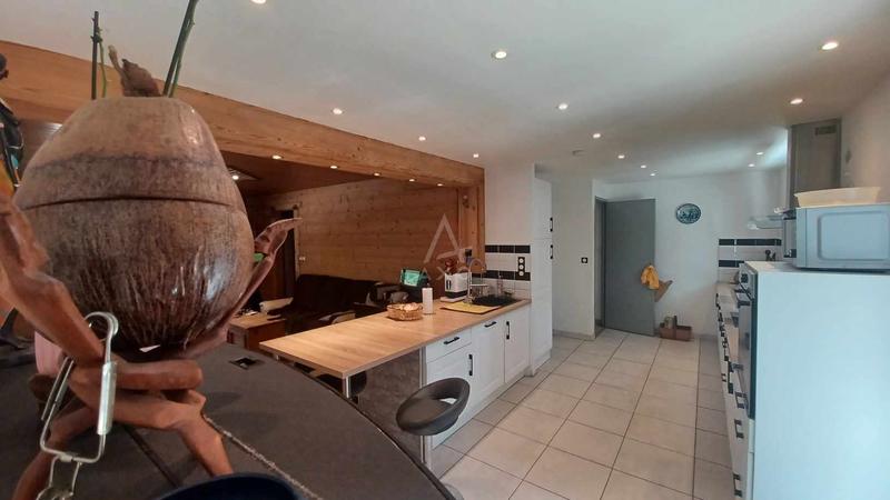 Maison - 101 m² - 5 pièces