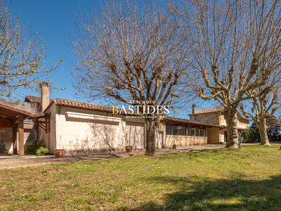 Maison - 474 m² - 9 pièces