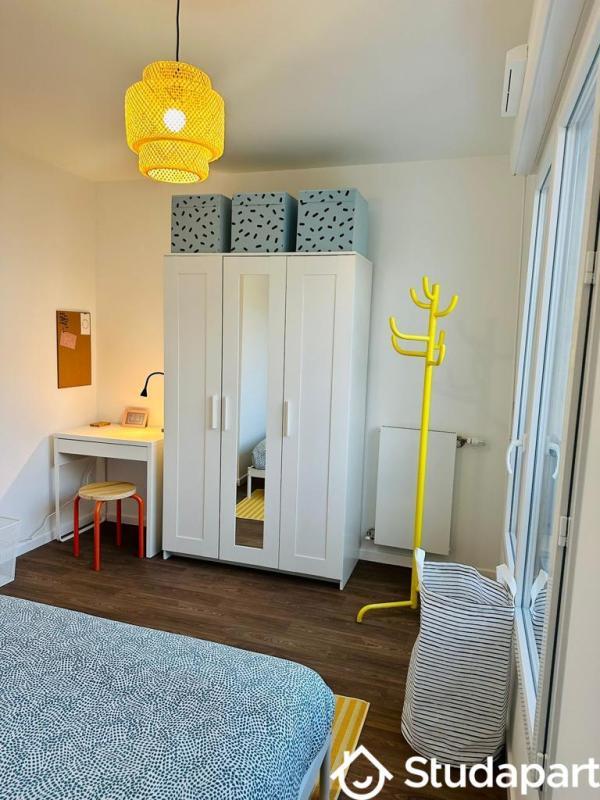 Chambre - 10 m² - 1 pièce