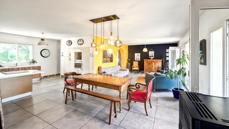 Maison - 160 m² - 5 pièces