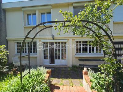 Maison - 160 m² - 7 pièces