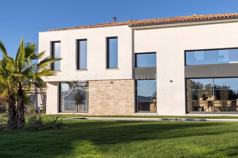 Villa - 160 m² - 5 pièces