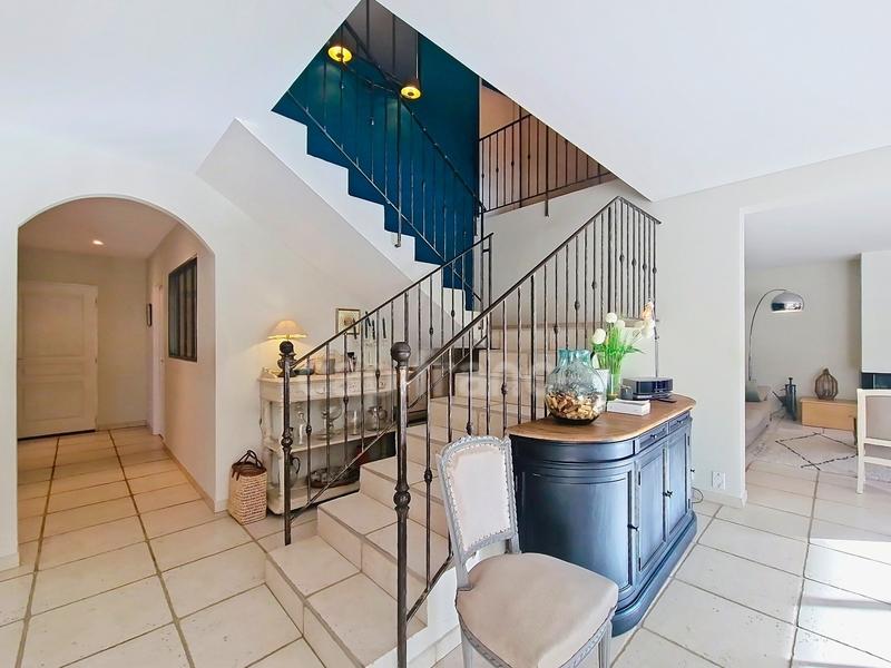 Maison - 310 m² - 8 pièces