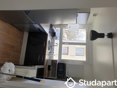 Chambre - 9 m² - 1 pièce