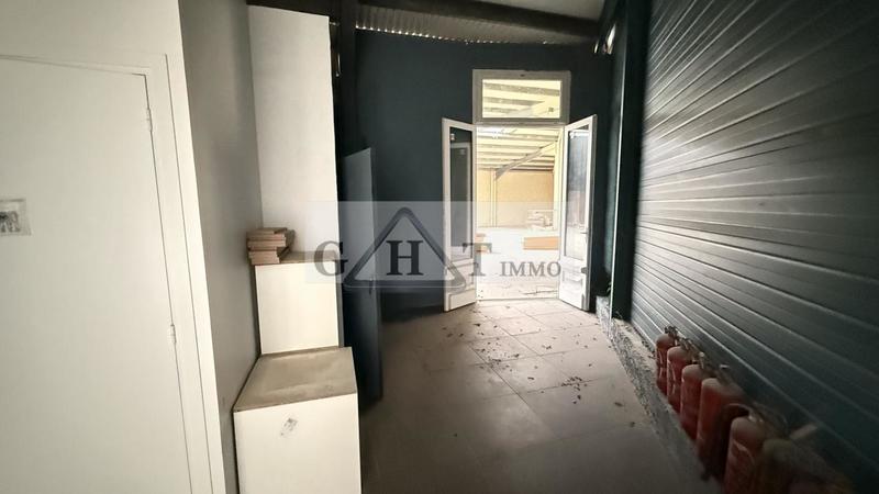 Entrepôt - 1 178 m²