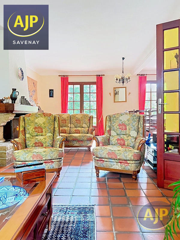 Maison - 143 m² - 6 pièces