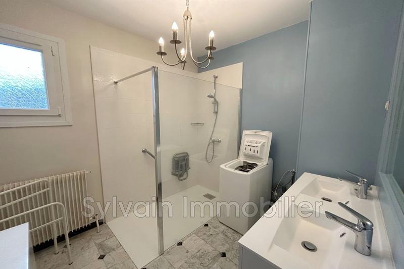 Maison - 180 m² - 8 pièces