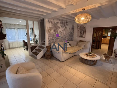 Maison - 204 m² - 7 pièces