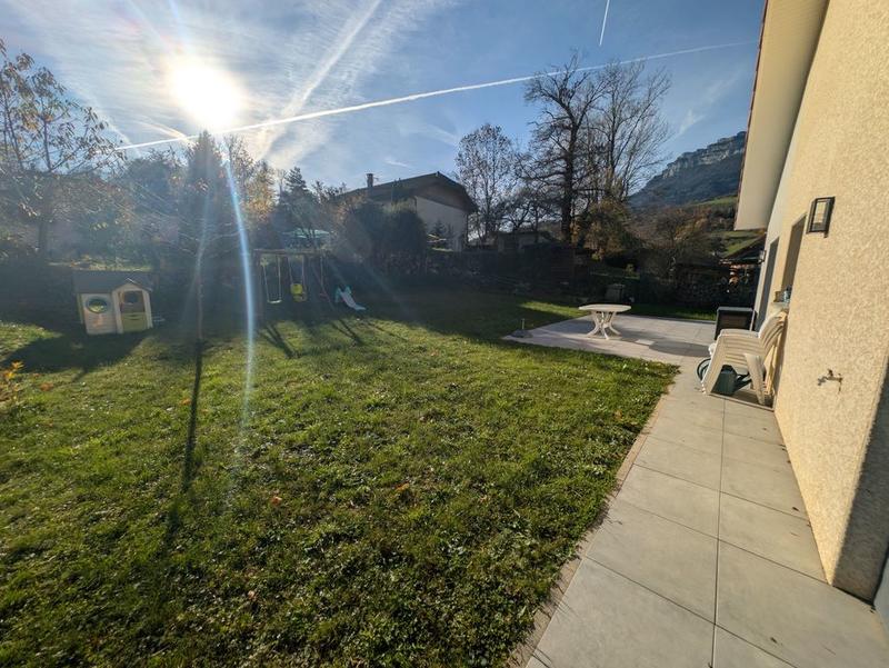 Maison - 90 m² - 3 pièces