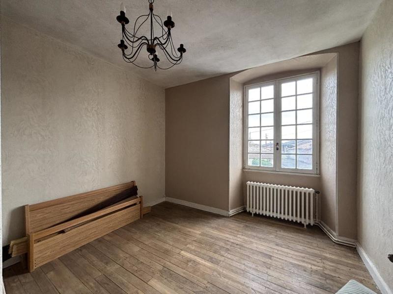 Maison - 216 m² - 11 pièces